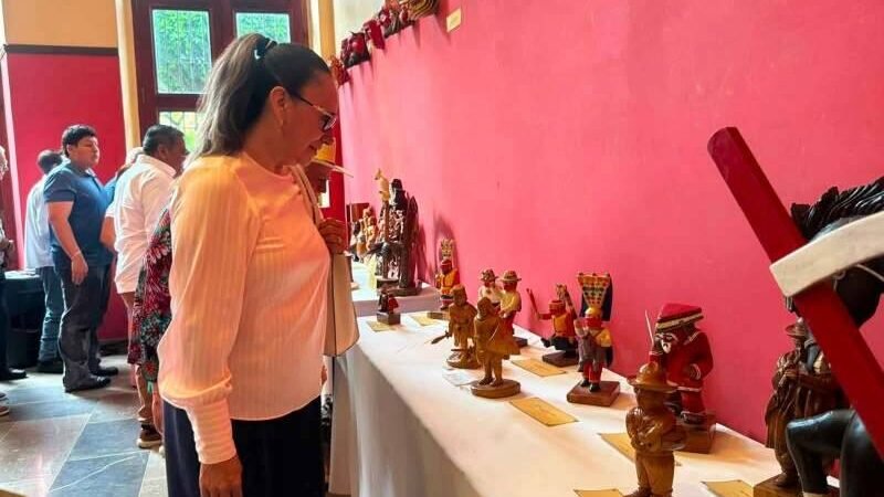 LLEVAN EXPOSICIÓN DE ARTE DE CHOCAMÁN A ORIZABA