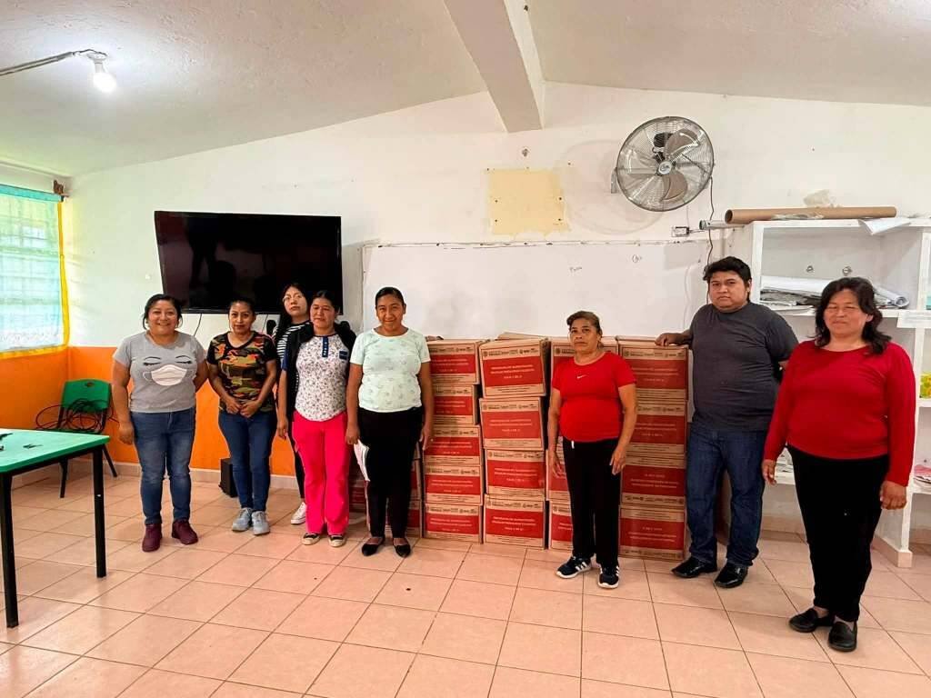 ENTREGAN DESAYUNOS CALIENTES EN CHOCAMÁN