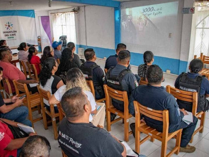 INSTRUYEN A FUNCIONARIOS SOBRE DERECHOS HUMANOS