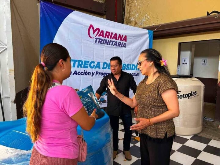 ENTREGAN DEPÓSITOS DE AGUA EN CHOCAMÁN