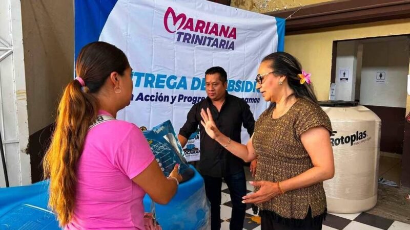 ENTREGAN DEPÓSITOS DE AGUA EN CHOCAMÁN