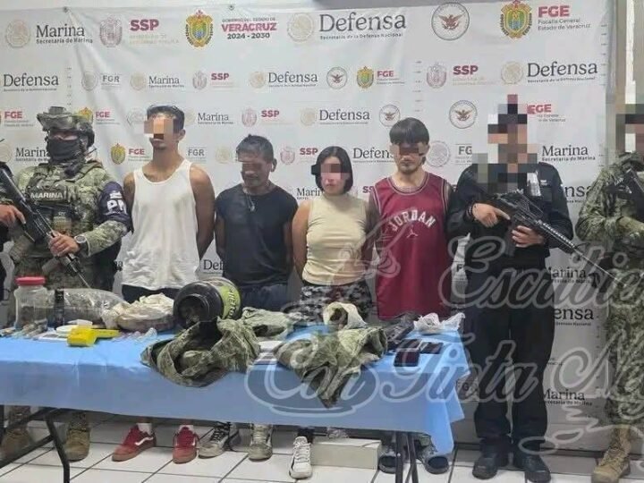 CAPTURAN A CUATRO CON DROGA Y UNIFORMES APÓCRIFOS