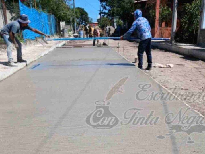 AVANZA OBRA DE PAVIMENTACIÓN EN SOCHIAPA
