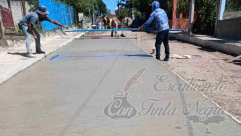 AVANZA OBRA DE PAVIMENTACIÓN EN SOCHIAPA