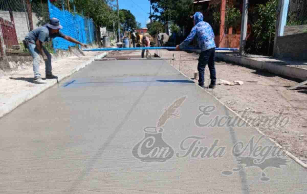 AVANZA OBRA DE PAVIMENTACIÓN EN SOCHIAPA