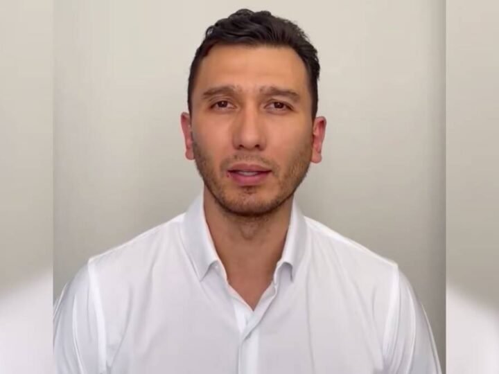 DETIENEN AL TESORERO DE TULUM EN EL AEROPUERTO DE CANCÚN