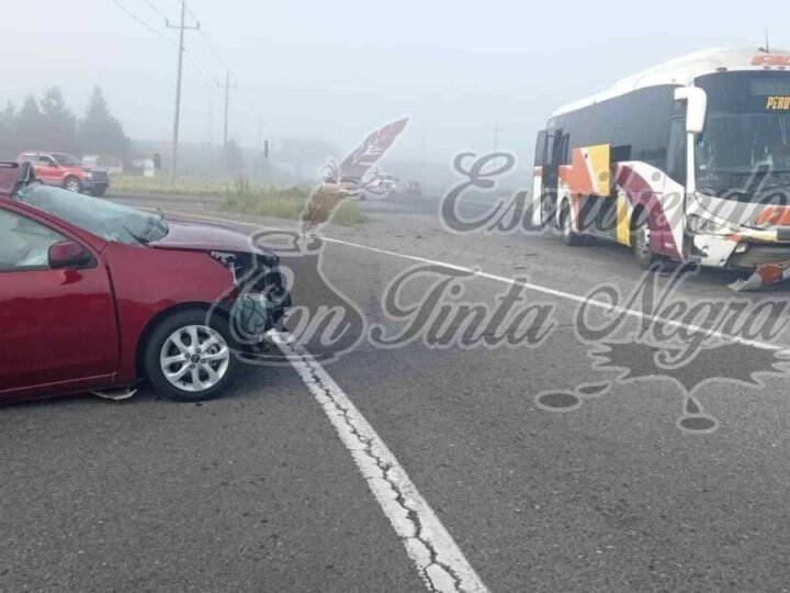 BRUTAL CHOQUE ENTRE AU Y AUTO DEJA TRES MUERTOS