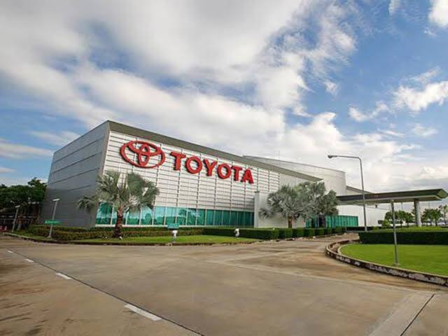TOYOTA MANTENDRÁ SU PRODUCCIÓN Y EMPLEOS EN MÉXICO