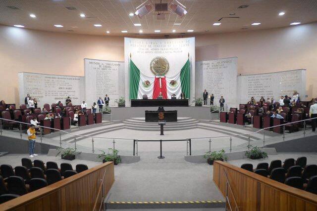 AMPLÍA CONGRESO CATÁLOGO DE PERFILES PROFESIONALES PARA TITULARIDAD DEL ORFIS