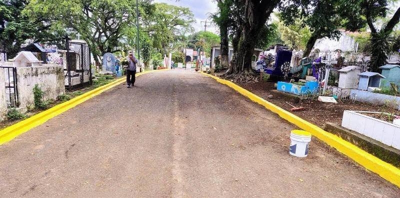 REFUERZA AYUNTAMIENTO DE CÓRDOBA JORNADAS DE LIMPIEZA Y CONSERVACIÓN EN PANTEONES