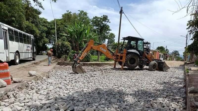 AVANZAN TRABAJOS DE REHABILITACIÓN EN CALLE PUEBLA DE LA LUZ PALOTAL
