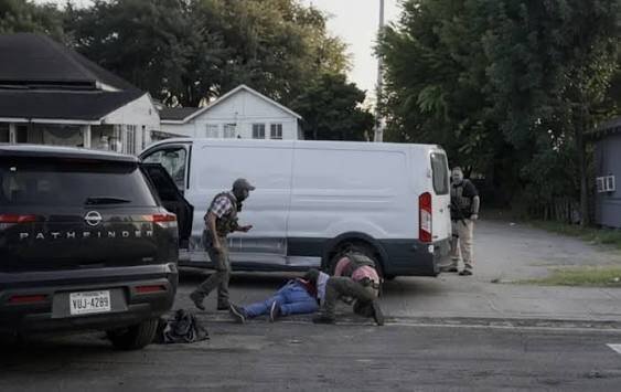 NIEGAN QUE MIGRANTE MEXICANO ASESINADO POR ICE INTENTARA ATROPELLAR AL AGENTE