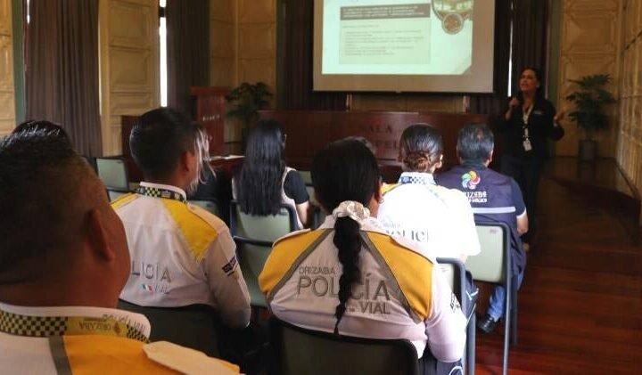 CAPACITAN A PERSONAL DEL AYUNTAMIENTO DE ORIZABA EN MATERIA DE SERVICIO