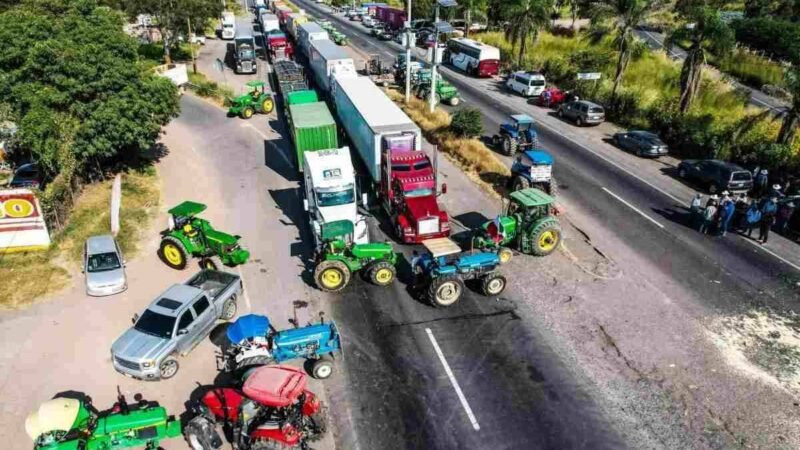 JALISCO REALIZA SIMULACRO MASIVO DE BLOQUEOS CARRETEROS