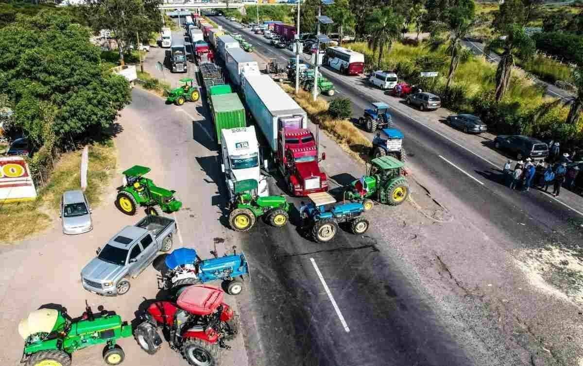 JALISCO REALIZA SIMULACRO MASIVO DE BLOQUEOS CARRETEROS