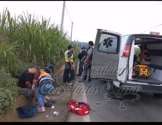 SE ESTRELLA PAREJA CONTRA CAMIONETA DE VALORES