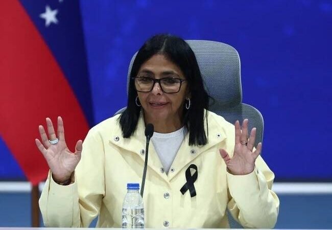 TRUMP PIDE A LA FISCALÍA INMUNIDAD PARA PRESIDENTA DE VENEZUELA