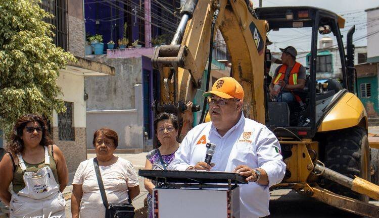 ALCALDE DE FORTÍN PONE EN MARCHA OBRA EN SANTA LETICIA