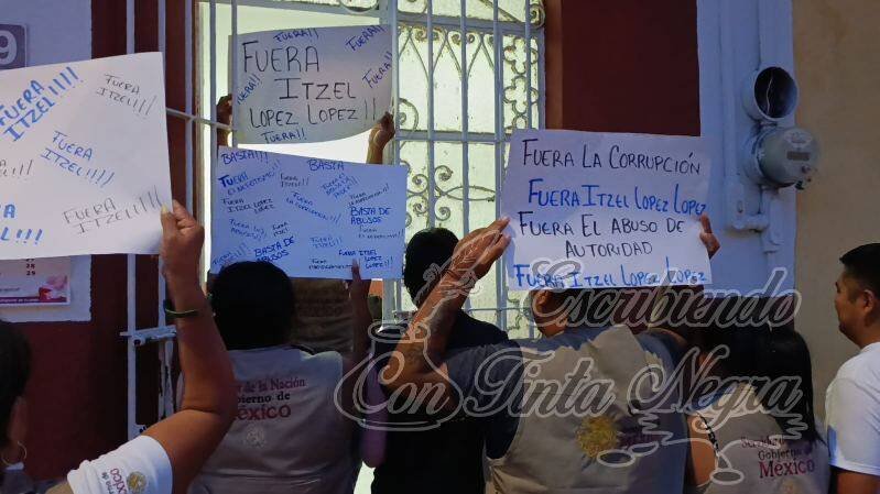EXIGEN DESTITUCIÓN DE DIRECTORA REGIONAL DE BIENESTAR