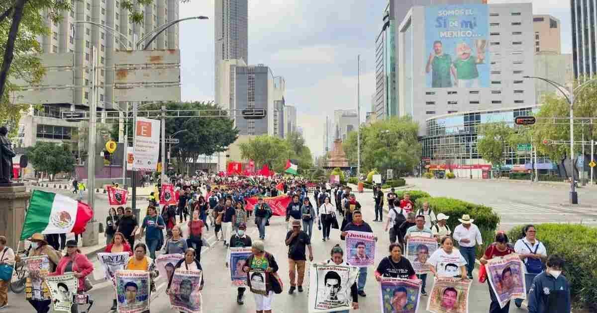A CASI 12 AÑOS DE AYOTZINAPA, FAMILIAS RECHAZAN CERRAR LÍNEAS DE INVESTIGACIÓN