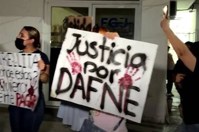 SEP ORDENA EL CIERRE DE LAS ESCUELAS MILITARIZADAS