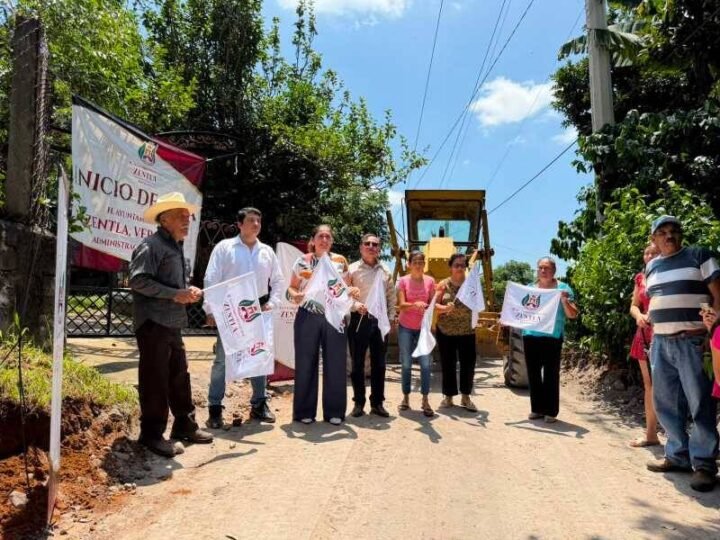 ALCALDESA DE ZENTLA PONE EN MARCHA OBRA EN PUENTECILLA