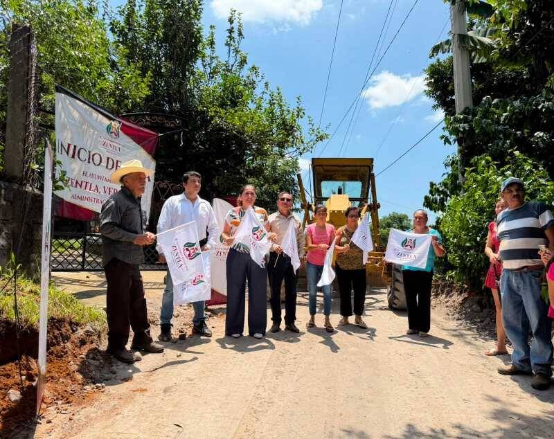 ALCALDESA DE ZENTLA PONE EN MARCHA OBRA EN PUENTECILLA