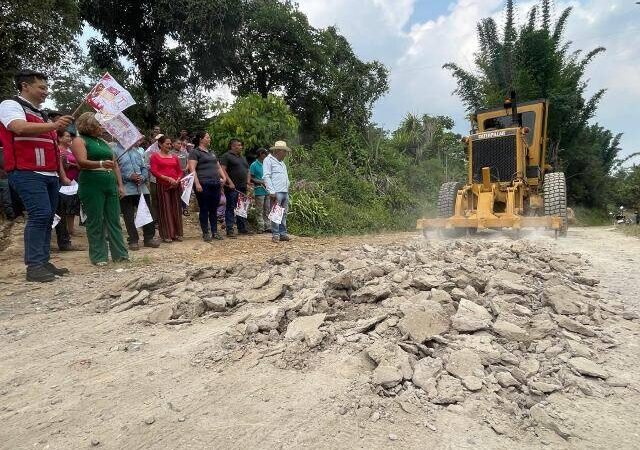 ALCALDE DE TOTUTLA PONE EN MARCHA OBRA EN LOS PINOS