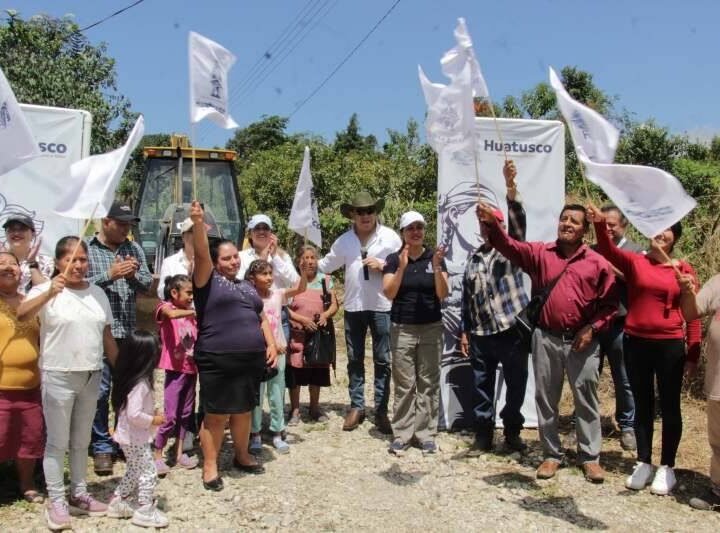 INICIAN PAVIMENTACIÓN EN ELOTEPEC
