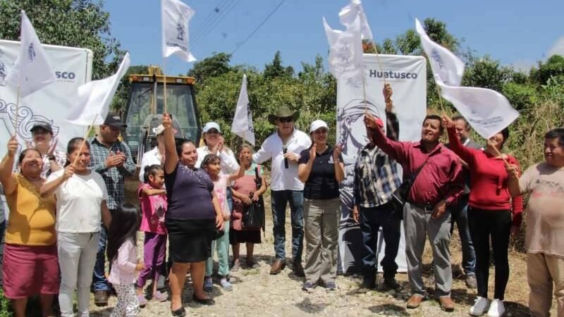 INICIAN PAVIMENTACIÓN EN ELOTEPEC