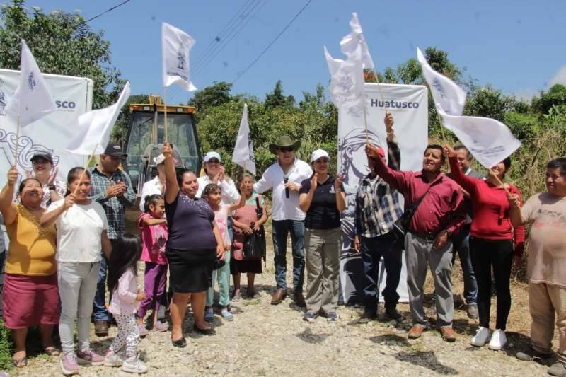 INICIAN PAVIMENTACIÓN EN ELOTEPEC