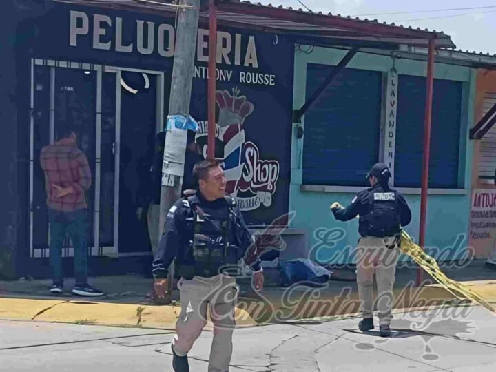 ACRIBILLAN A PELUQUERO