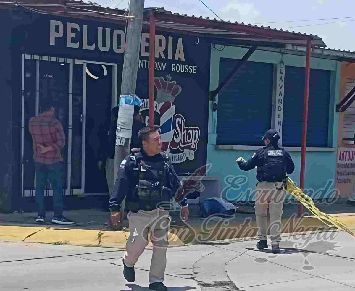 ACRIBILLAN A PELUQUERO