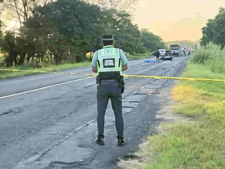 DERRAPA MOTOCICLISTA Y MUERE