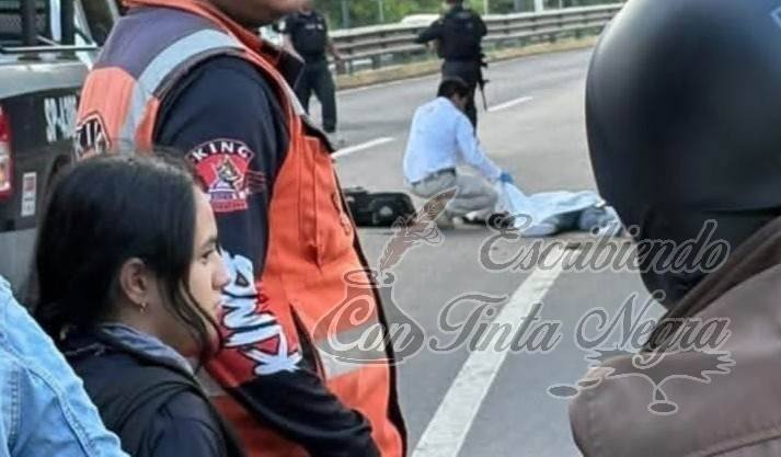 SE MATA MOTOCICLISTA AL DERRAPAR