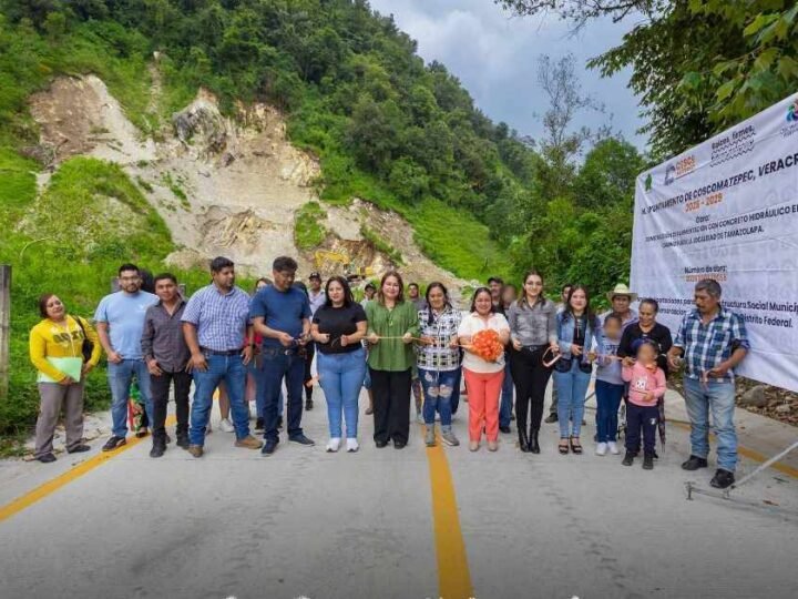 INAUGURAN PAVIMENTACIÓN EN TAMAZOLAPA