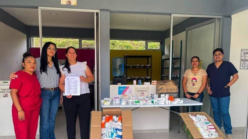 ENTREGAN MEDICAMENTOS A CENTRO DE REHABILITACIÓN DE TOTUTLA