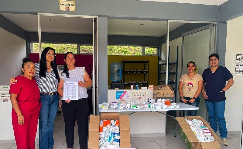 ENTREGAN MEDICAMENTOS A CENTRO DE REHABILITACIÓN DE TOTUTLA