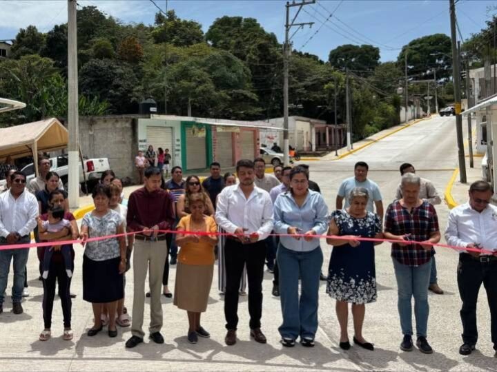 MIRIAM LÓPEZ CID INAUGURA PRIMERA OBRA DE SU ADMINISTRACIÓN