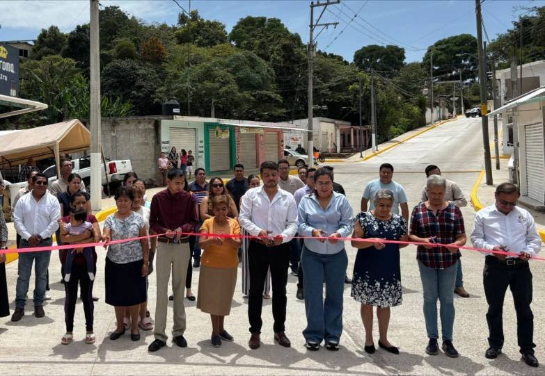 MIRIAM LÓPEZ CID INAUGURA PRIMERA OBRA DE SU ADMINISTRACIÓN