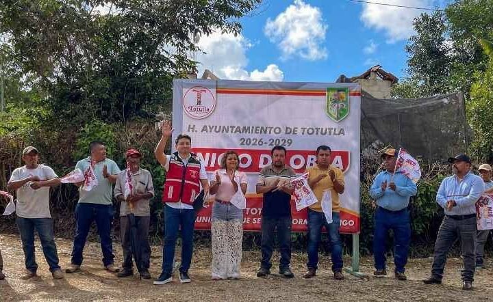 UBALDO PÉREZ INICIA OBRA EN ZAPOTITLA