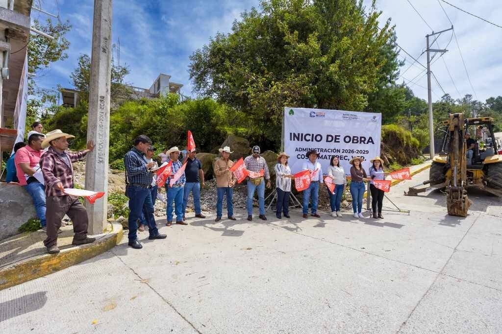 ALCALDE DE COSCOMATEPEC PONE EN MARCHA OBRA EN TETELCINGO