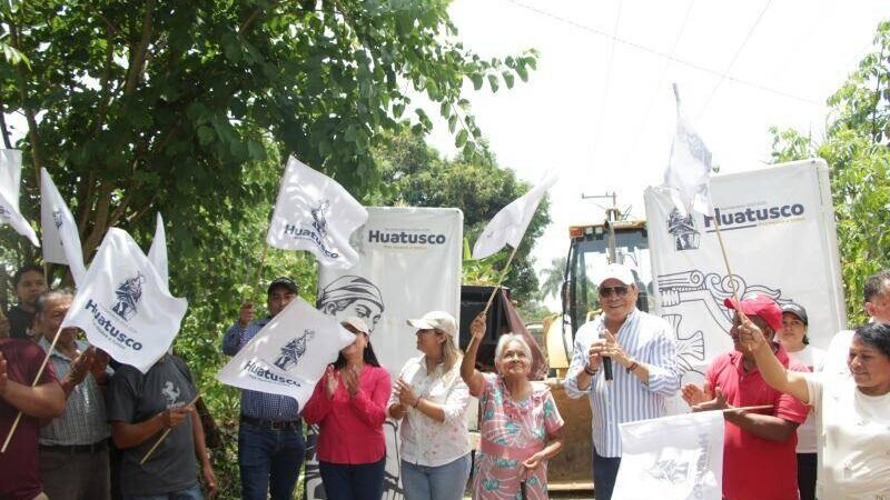 DAN BANDERAZO DE OBRA EN AMATIOPA