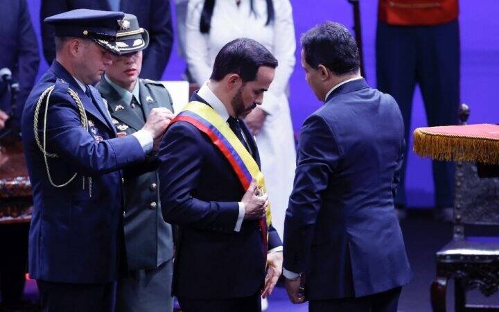 PROTESTA DE LA ESPRIELLA COMO NUEVO PRESIDENTE DE COLOMBIA