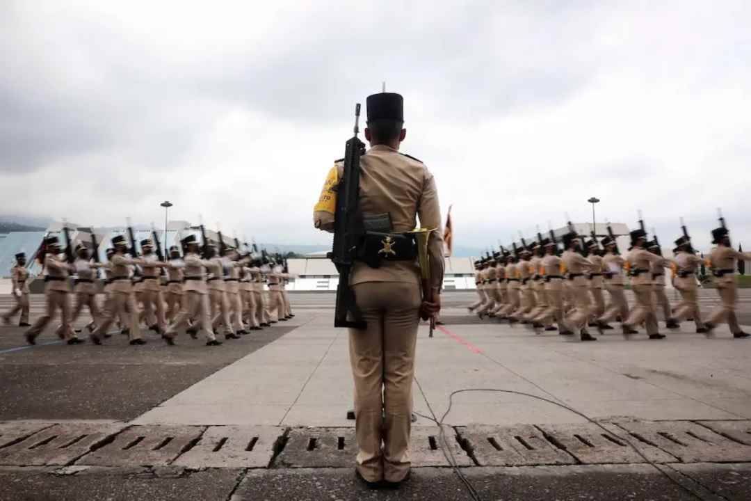GOBIERNO ELIMINARÁ LA EDUCACIÓN MILITAR DE 26 ESCUELAS ANTES DEL PRÓXIMO CICLO ESCOLAR