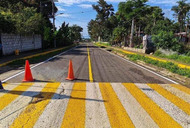 REFUERZA AYUNTAMIENTO DE CÓRDOBA SEGURIDAD VIAL CON TRABAJOS DE BALIZAMIENTO EN COMUNIDADES