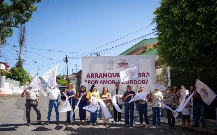 ALCALDE DE CÓRDOBA ENCABEZA BANDERAZOS DE OBRA