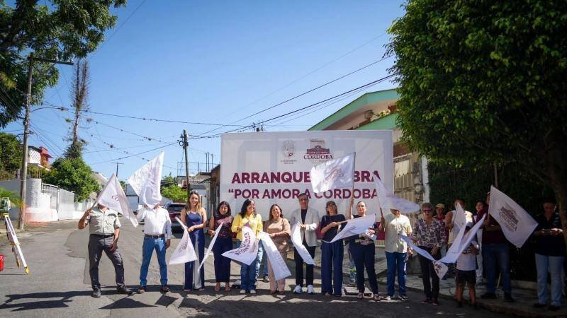 ALCALDE DE CÓRDOBA ENCABEZA BANDERAZOS DE OBRA
