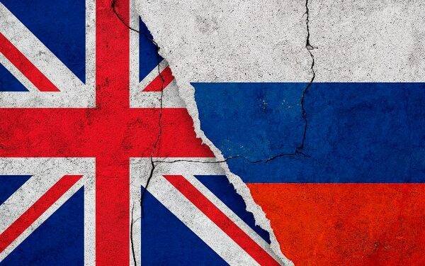 RUSIA RETIRA A SU EMBAJADOR EN REINO UNIDO
