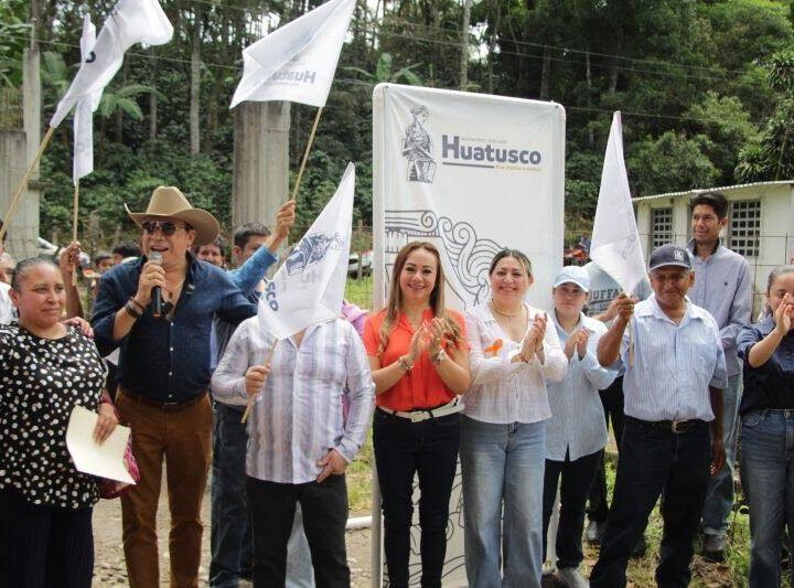 URCINO MÉNDEZ GÁLVEZ PONE EN MARCHA CONSTRUCCIÓN DE CAMINO